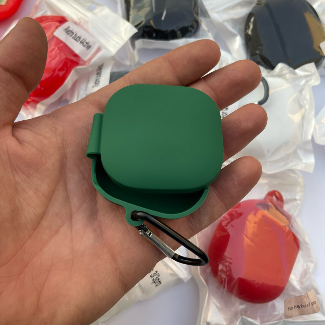 کاور سیلیکونی ایرفون QCY