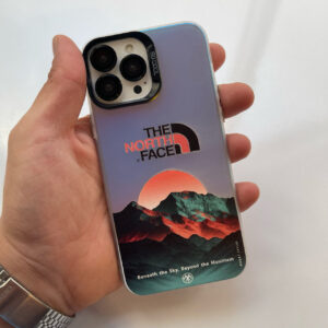 قاب نورث فیس کوهستانی برای گوشی‌های آیفون با طراحی طبیعت‌گردی و برند The North Face